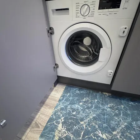 Brand-new Renovated Apartament Essen