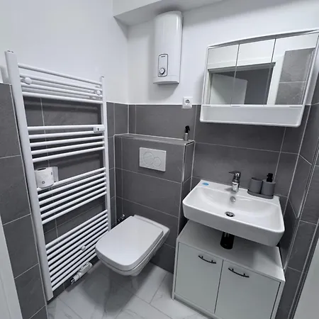 Brand-new Renovated *
