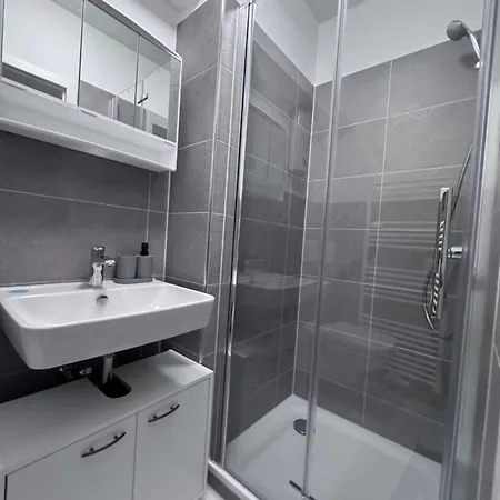 Brand-new Renovated *
