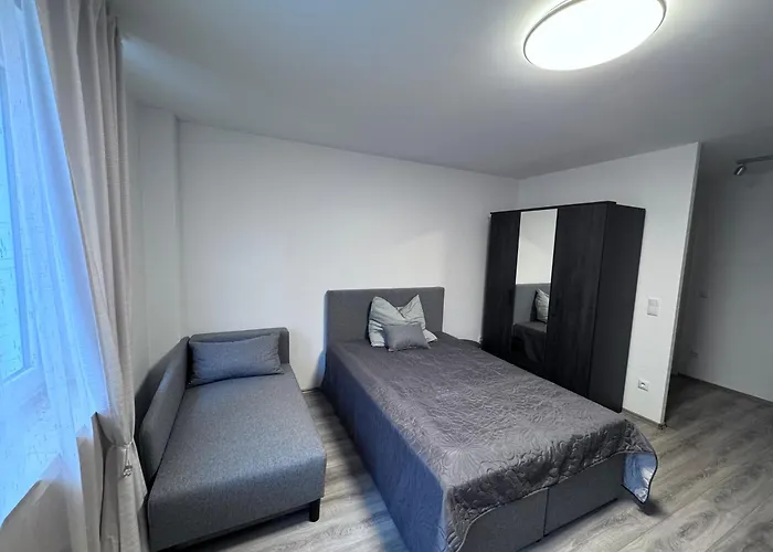 Brand-new Renovated Apartament *