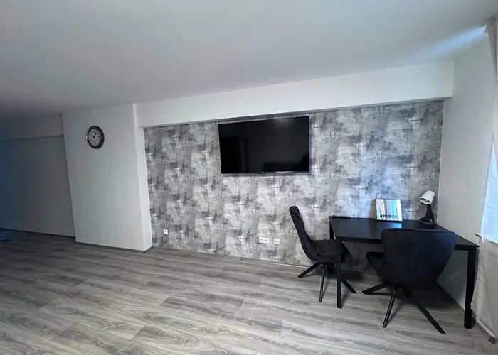 Brand-new Renovated *