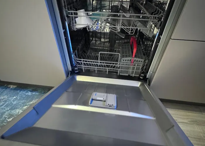 Brand-new Renovated Apartament *